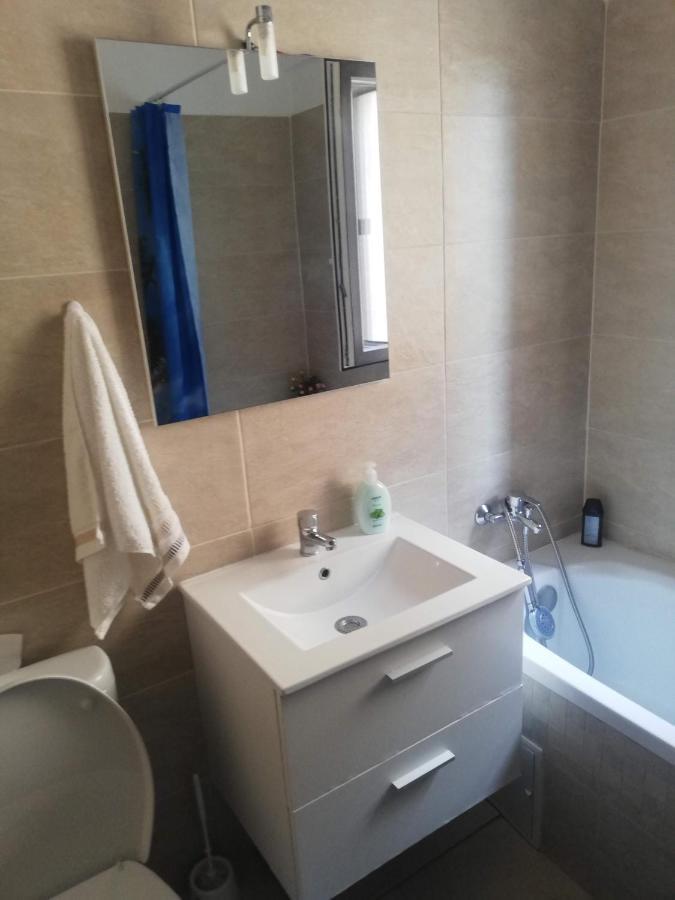 Ella Doo Apartament - 15 Min De Palas Hlincea Luaran gambar